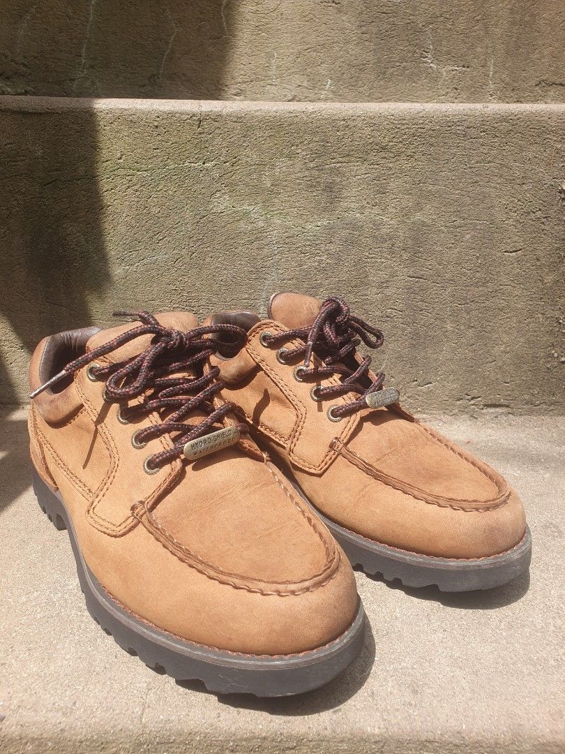 Hydro-Shield Waterproof Brown Leather Boots (Category: Shoe inserts & accessories) located in Baguio. Submitted by michaeldam01361 (Listing ID 1465632108, Image 1). Description: Details: - Brand: Rockport (Original / Authentic) - Style: Alamosa M3397 - Color: Tan / Light Brown - Size: Men's US 8 M (Medium Width) / Fits EU 41.