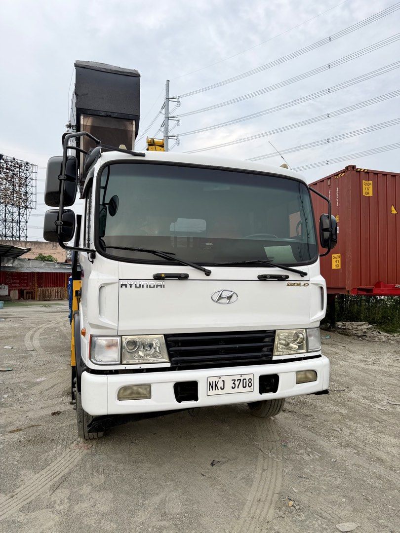 HYUNDAI BOOM TRUCK 5TONS (Category: Heavy Vehicles) located in Ternate. Submitted by chytrucks (Listing ID 1465660679, Image 2). Description: FOR SALE ‼️‼️ SURPLUS BOOM TRUCK FROM KOREA 🇰🇷 SUPPLIER / IMPORTER 🔸 HYUNDAI MEGA 5TONS CARGO BOOM TRUCK 🔸 EURO 4 🔸 6 WHEELER 🔸 SOOSAN 866 🔸 BOOM LENGTH : 24m 🔸 BOOM : 8TONS 🔸 BOOM TYPE : HEXA / 6 🔸 AUTOMATIC BASKET (200kg capacity) 🔸 OUTTRIGGER : 5 ✅ Best Deal 🤝 ✅ Fully Reconditioned ✅ LTO REGI