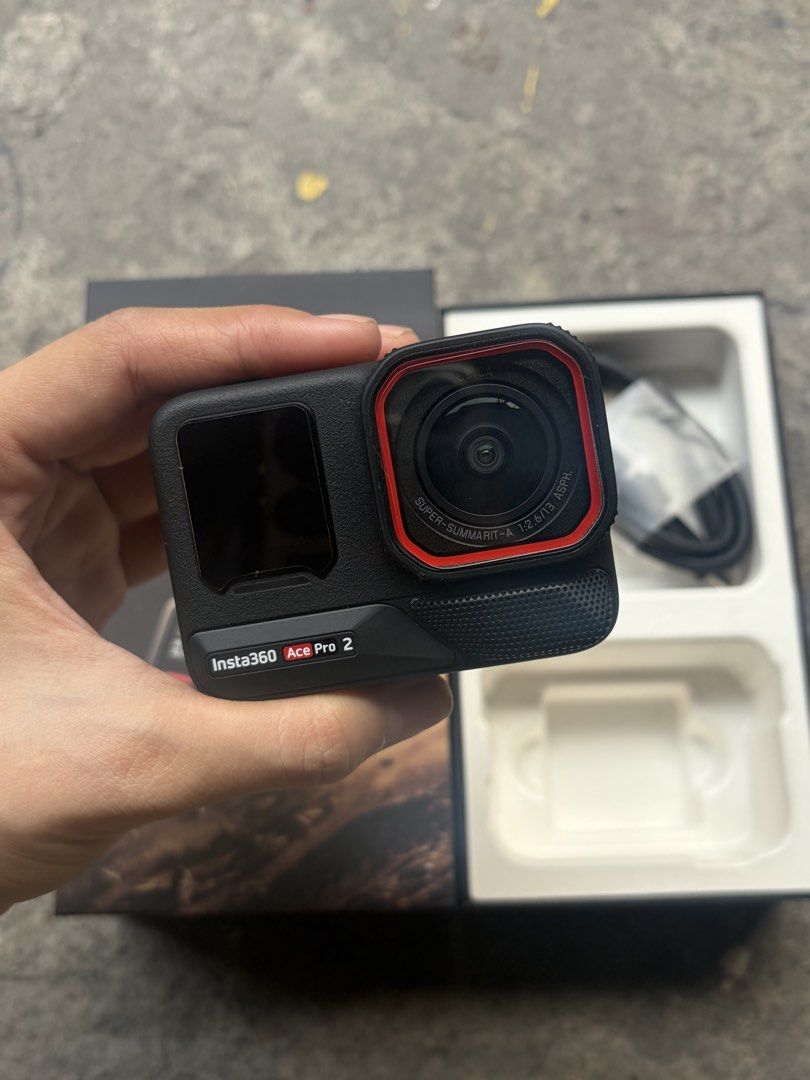 Insta360 Ace Pro 2 (Category: Cameras) located in Manila. Submitted by artsbyru777 (Listing ID 1465587577, Image 2). Description: Manila Are.