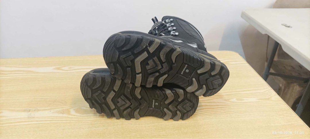 Insulated Winter/Snow Boots (Category: Boots) located in Taytay. Submitted by crisha14344 (Listing ID 1465612916, Image 3). Description: Ginamit ko Pang-Motor Once Di na nagagamit Kaya benta ko nalang Sa mga may gusto Jan Offer lang kayo .