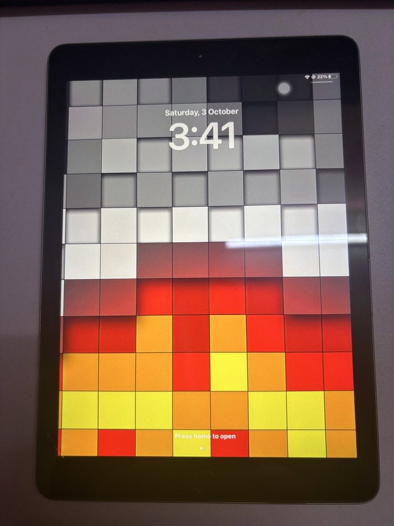 iPad 5th generation (Category: iPad) located in Alor Setar. Submitted by happyfox-c1d9 (Listing ID 1465645695, Image 1). Description: nak jual murmur, sesuai untuk bagi anak-anak tengok youtube,netflix.