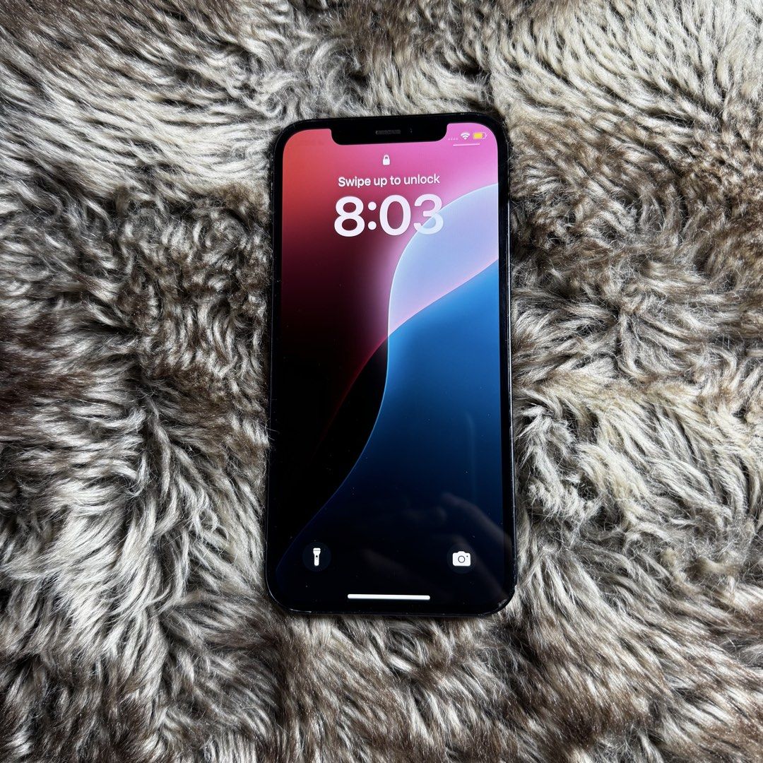 IPhone 12 128GB Japan Variant (Category: iPhone 12 Series) located in Quezon City. Submitted by noahhsellss (Listing ID 1465721342, Image 1). Description: •IPhone 12 128GB Japan Variant Fully Unlocked •Naka IOS 18 pa (Maganda kung collector) •🔋85% BH •Appearance:7/10(See pics) •Honest Issues: •Replaced OLED(GX OLED ₱2500).