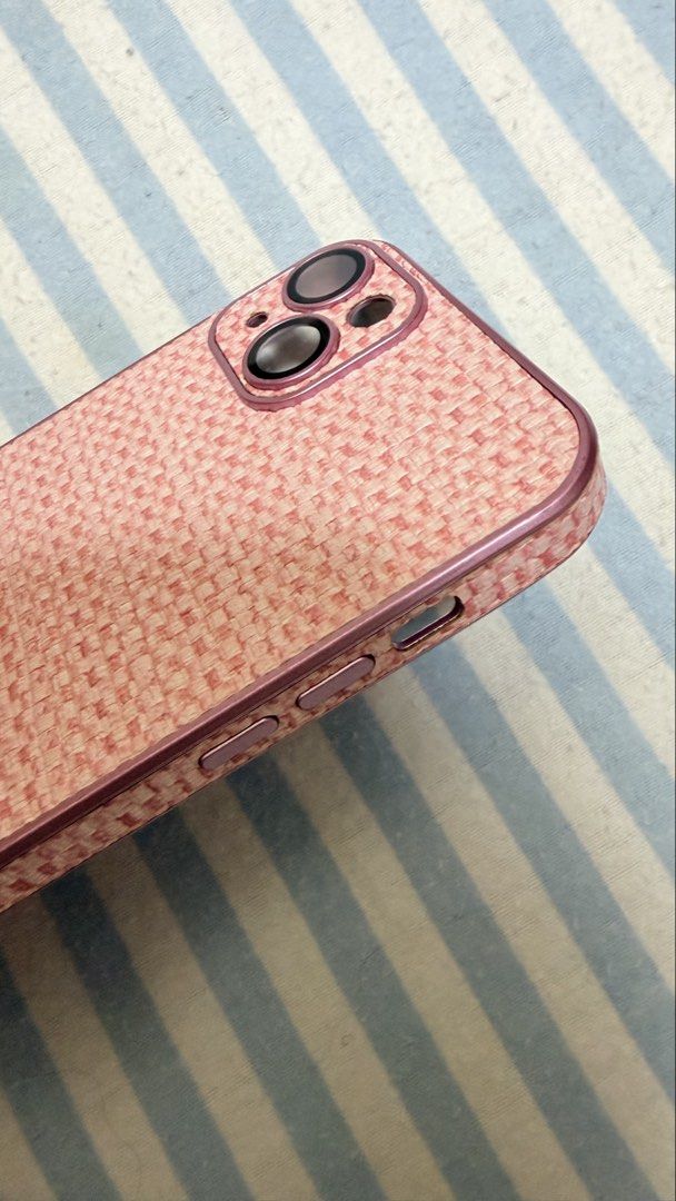 iPhone 14 Plus Case - Unused (Category: Cases & Sleeves) located in Valenzuela. Submitted by jam0816 (Listing ID 1465686718, Image 2). Description: iPhone 14 Plus Unused Pink woven texture finish on the back Metallic pink borders and inner lining Take all 4 for 300!.