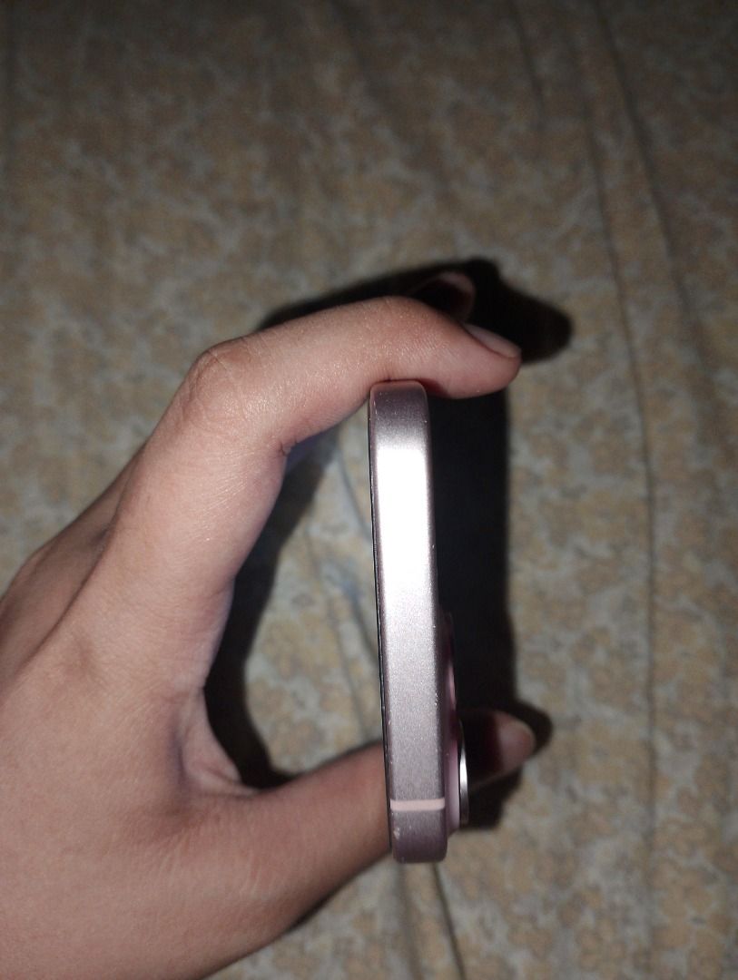 IPHONE 15 128GB (Category: iPhone 15 Series) located in Caloocan City. Submitted by relly25362 (Listing ID 1465579477, Image 2). Description: FS Iphone 15 Pink (128GB) 100% batt health (genuine batt replaced) 98% smooth and no dents No sim restrictions True tone and face ID working No icloud issue With original Box and charging chord unli reset .