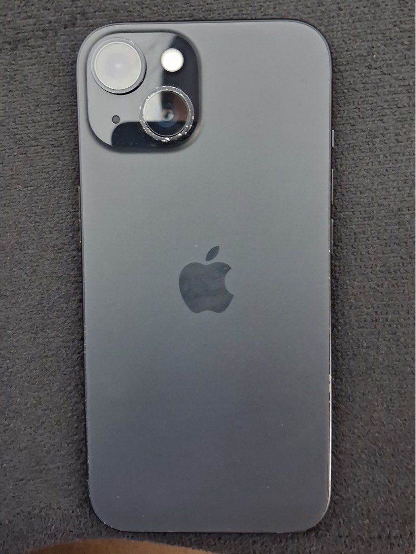 iPhone 15 256 GB (Category: iPhone 15 Series) located in Manila. Submitted by dnmdnm (Listing ID 1465602389, Image 1). Description: - Model: iPhone 15 - Storage Capacity: 256 GB - Color: Black - Key Features: Dynamic Island display, powerful dual-camera system, USB-C port - Scratches on the camera due to camera protector - Scratches on the sides - Meetup Locations: Festival Supermall (Muntinlupa) or One Ayala (Makati).