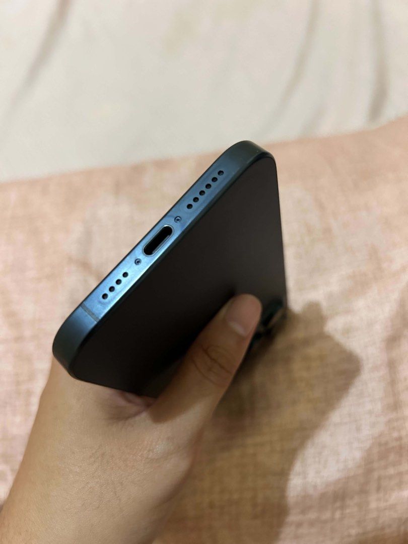 IPHONE 15 PRO MAX 256GB (Category: iPhone 15 Series) located in Quezon City. Submitted by sheiiiin (Listing ID 1465622978, Image 2). Description: SALE or SWAP SA HIGHER UNIT IPHONE 15 PRO MAX BLUE TITANIUM 256gb Lady Owned Smartlocked Bought from smart 85% Battery Health 609 Cycle Count Smooth NO ISSUES No history of repair No dents Unli Reset Price Nego sa Sure Buyer Inclusions: Unit with 3k worth tempered glass & Case Meetup Around Pasig/Cainta