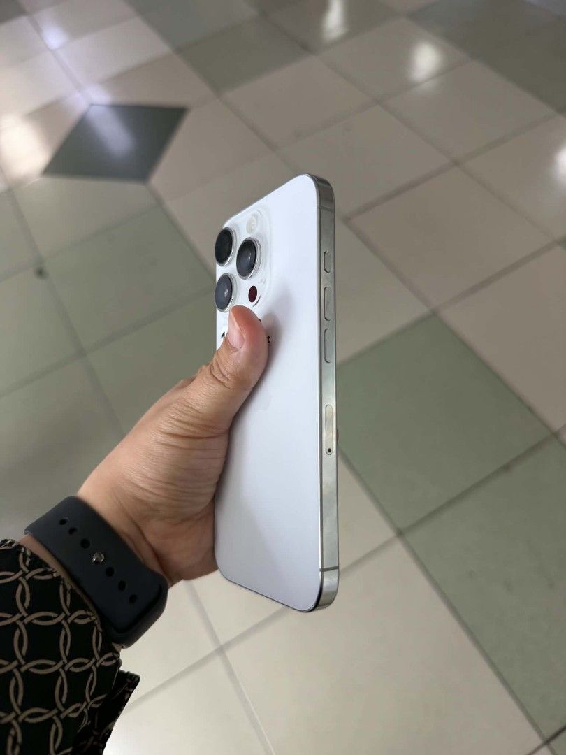 Iphone 16 Pro 512gb 89% BH Smartlocked (Category: iPhone 16 Series) located in San Juan City. Submitted by keannagadgetph (Listing ID 1465585700, Image 2). Description: Available for today's. Iphone 16 Pro 512gb 89% bh Smartlocked 95% Makinis Free case temp charger ntc approved Accepting swap / Trade in / installment / walk in For fast transaction 09777177470 look for alyanna Fb page : javeds gadget shop.