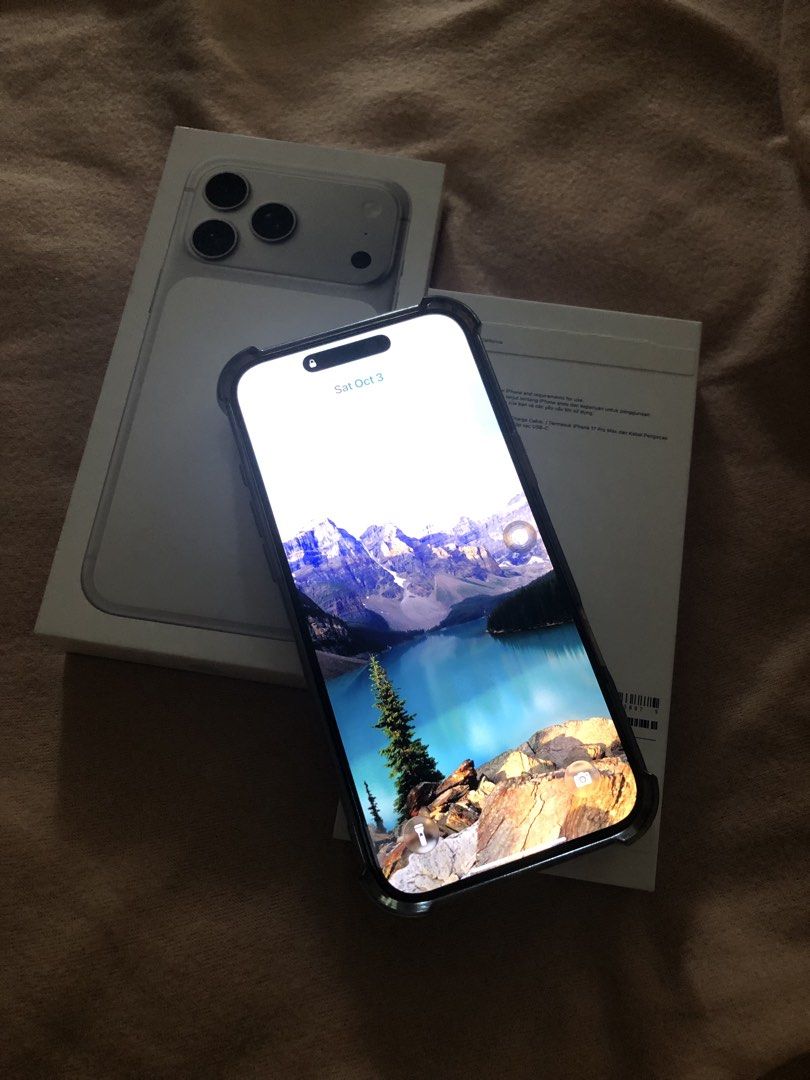 Iphone 17 Pro Max 256gb (Silver) (Category: iPhone 17 Series) located in Manila. Submitted by qualitygoods.forsale (Listing ID 1465645120, Image 2). Description: Selling only because I’d like to switch to a smaller iphone. No scratches, with screen protector and battery usage still at 100%. Also include box, sim eject tool and cable charger (no adaptor). Phone was only used for watching Netflix and Youtube. .