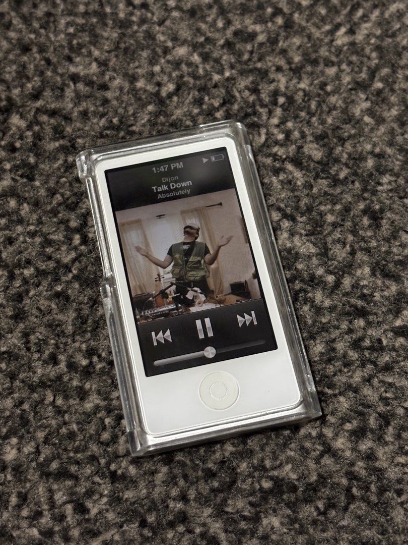 iPod Nano 7th Gen (White) (Category: Portable Music Players) located in Bulacan. Submitted by thriftstarph (Listing ID 1465623834, Image 2). Description: PLEASE READ THE DESCRIPTION BELOW‼️ iPod Nano Gen 7th From Japan Battery Good No Issue (minor scratches) With Charging Cable and Case 3900📩.