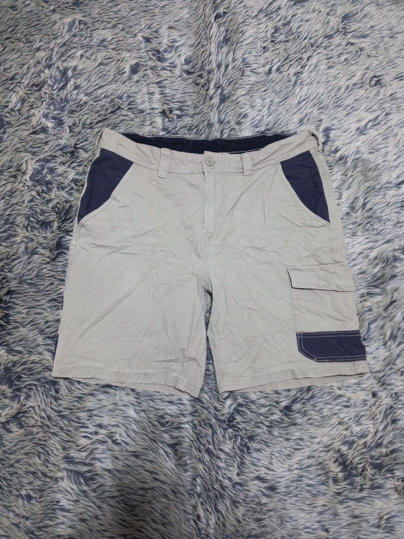JACKEROO carpenters jorts (Category: Shorts) located in Manila. Submitted by pagatpatan59259 (Listing ID 1465649646, Image 2). Description: JACKEROO carpenters jorts Size: 36 / Price: 650+SF.