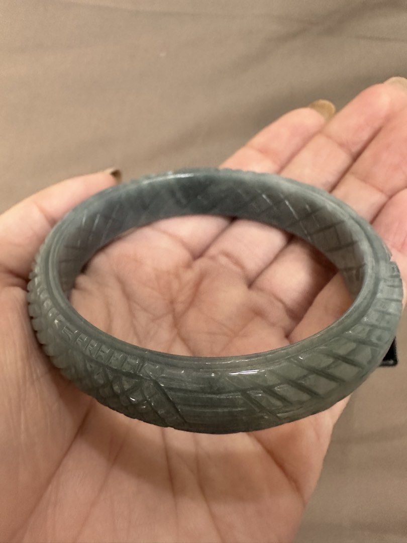 Jade Grade A Bangle 54mm (Category: Bracelets) located in Quezon City. Submitted by _shopsnatched88 (Listing ID 1465597734, Image 2). Description: Comes with certificate HQ Natural jade, sound test passed Very nice in actual Slightly negotiable pm your offer Will provide nice packaging .