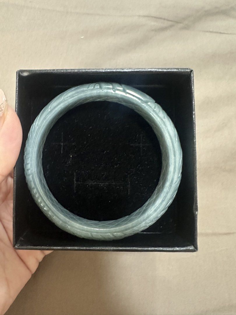 Jade Grade A Bangle 54mm (Category: Bracelets) located in Quezon City. Submitted by _shopsnatched88 (Listing ID 1465597734, Image 1). Description: Comes with certificate HQ Natural jade, sound test passed Very nice in actual Slightly negotiable pm your offer Will provide nice packaging .