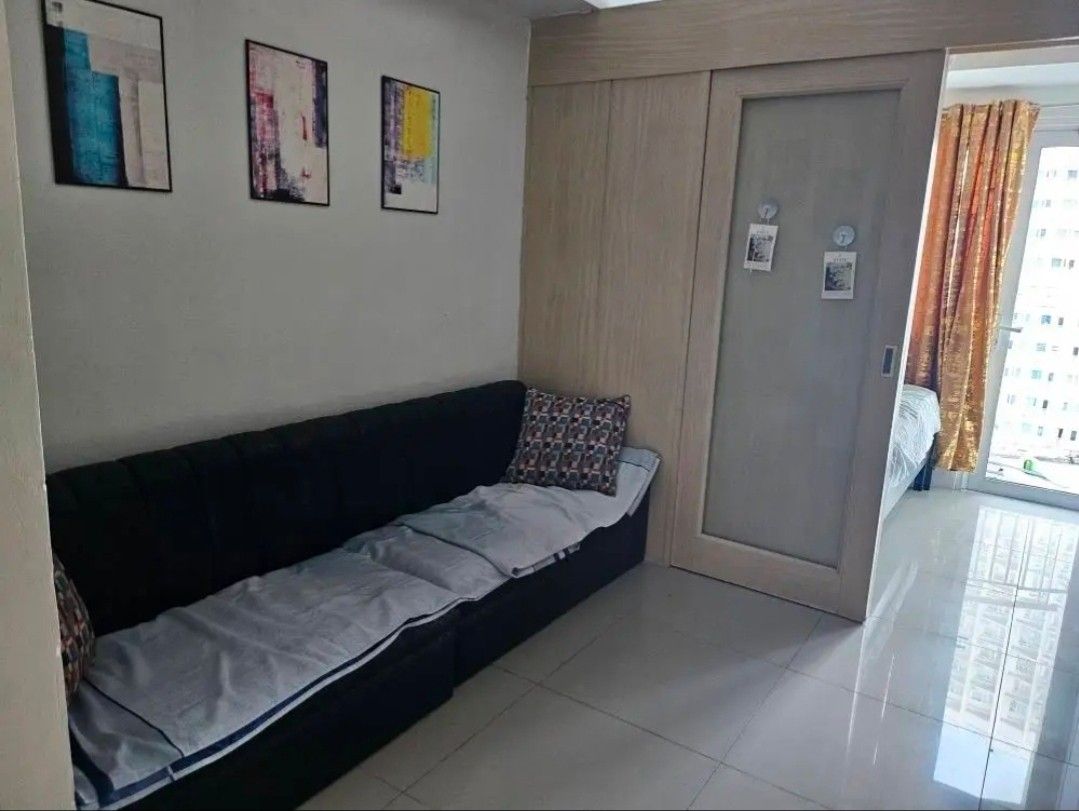 Jazz Residences 1br (Category: Apartments & Condos) located in Makati City. Submitted by ztak13 (Listing ID 1465696797, Image 2). Description: 🏙️ FOR SALE | 1BR CONDO – JAZZ RESIDENCES, MAKATI ✨ Tower D | 28th Floor | With Balcony 📍 Jazz Residences, Makati City 🛏️ 1 Bedroom 📐 26.81 sqm 🌿 With Balcony 🏢 28th Floor 🏙️ Facing Amenities 🏗️ Tower D ✨ A great opportunity to own a 1BR unit in the heart of Makati! Perfect for end-use, rental inco