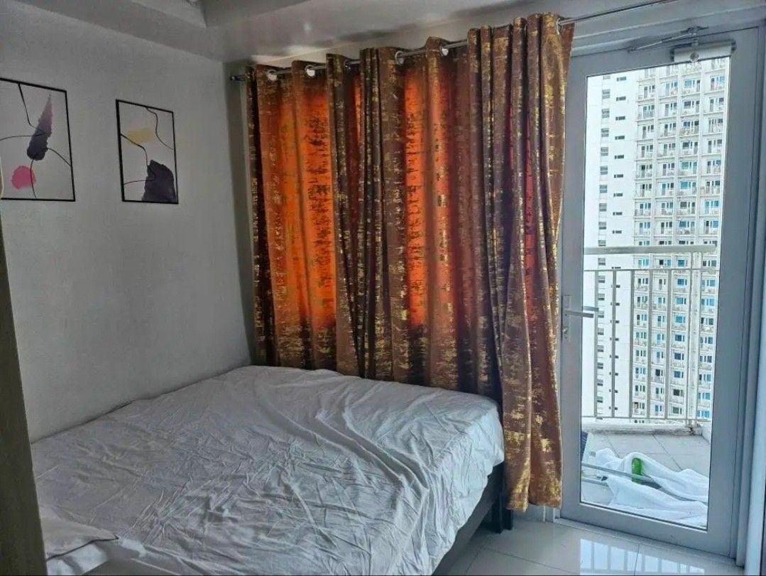 Jazz Residences 1br (Category: Apartments & Condos) located in Makati City. Submitted by ztak13 (Listing ID 1465696797, Image 1). Description: 🏙️ FOR SALE | 1BR CONDO – JAZZ RESIDENCES, MAKATI ✨ Tower D | 28th Floor | With Balcony 📍 Jazz Residences, Makati City 🛏️ 1 Bedroom 📐 26.81 sqm 🌿 With Balcony 🏢 28th Floor 🏙️ Facing Amenities 🏗️ Tower D ✨ A great opportunity to own a 1BR unit in the heart of Makati! Perfect for end-use, rental inco