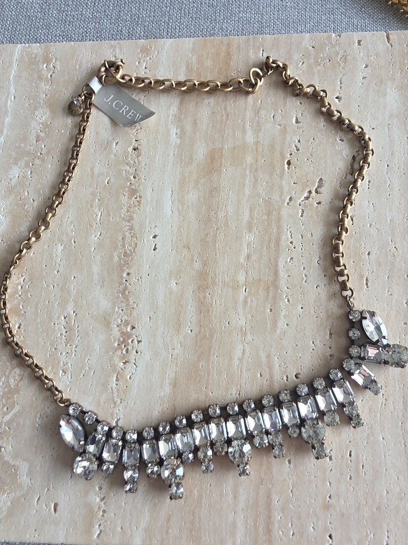 Jcrew necklace (Category: Necklaces) located in Singapore. Submitted by little.reddot.relics (Listing ID 1465589310, Image 1). Description: jcrew with tags.