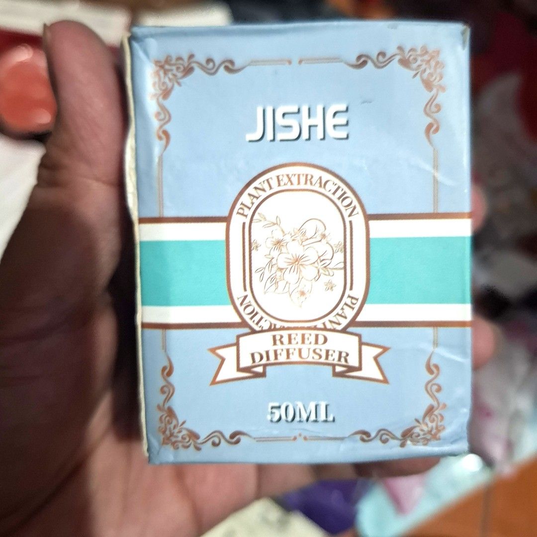JISHE Reed Diffuser 50ml Ocean Scent Plant Extraction (Category: Home Fragrance) located in Quezon City. Submitted by an.marie (Listing ID 1465587493, Image 1). Description: JISHE Ocean Reed Diffuser (50ml) offers a refreshing plant-extracted room fragrance. Safe, easy to use, and long-lasting until Feb 2028. Perfect for freshening up any space! 📍Loc: Tandang Sora, QC Can do same day delivery or JNT for less shipping fee ( 50php metro ).