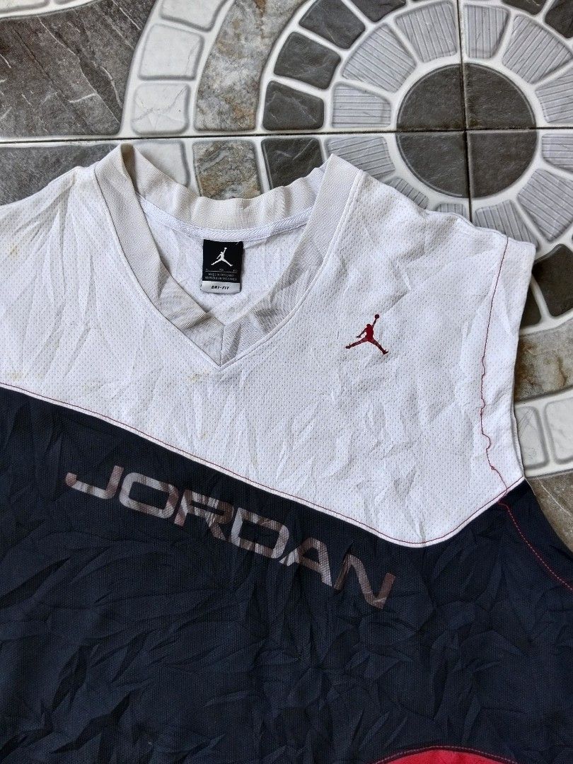Jodan Tank Top (Category: Tshirts & Polo Shirts ) located in Nabua. Submitted by tendollardeals (Listing ID 1465598857, Image 3). Description: Jordan Jersey Tank Top Good condition XL on tag 24x31 Issue:need wash washable stain/crack prints/loose stich check photo nakalagay na.