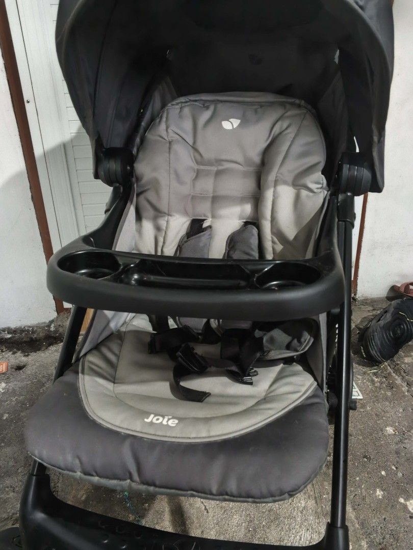 Joie Muze Lx Stroller (Category: Cots & Cribs) located in Quezon City. Submitted by charleonajin (Listing ID 1465707877, Image 1). Description: selling our Joie Muze LX.. hindi po sya nagamit dahil malaki wala kameng car kapag gagala. nakatago lang po yan sa storage. RFO: lilipat kame ng house.