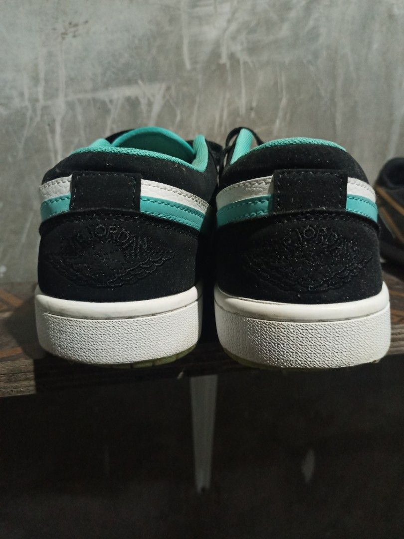 Jordan 1 Low Island Green (Category: Sneakers) located in Mabalacat. Submitted by hasashoe (Listing ID 1465680783, Image 2). Description: SIZE ON PIC EXCELLENT CONDITION READY TO WEAR GOOD WORKING PERFORMANCE.