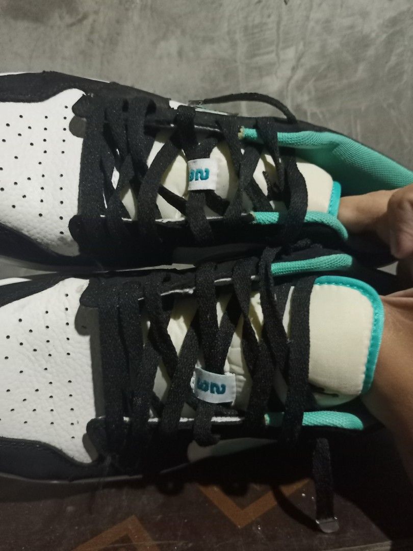 Jordan 1 Low Island Green (Category: Sneakers) located in Mabalacat. Submitted by hasashoe (Listing ID 1465680783, Image 3). Description: SIZE ON PIC EXCELLENT CONDITION READY TO WEAR GOOD WORKING PERFORMANCE.