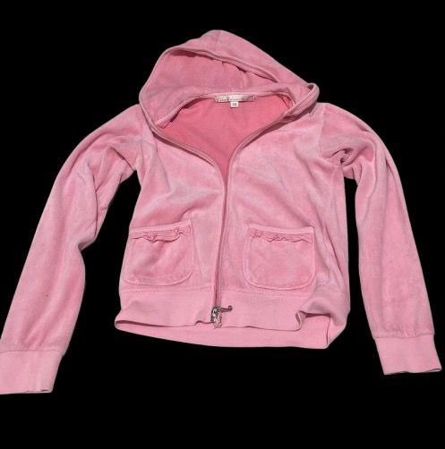 juicy couture pink jacket (Category: Coats, Jackets and Outerwear) located in Manila. Submitted by mischkacalo (Listing ID 1465603164, Image 1). Description: - Color:pink - small fit - Material: velour - can lalamove / deliver - payment thru: gcash - can meetup uptc .