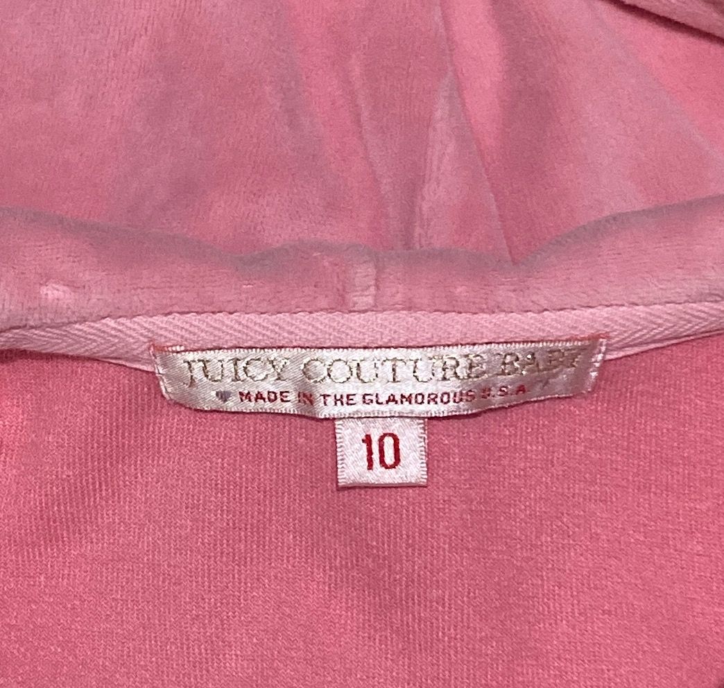 juicy couture pink jacket (Category: Coats, Jackets and Outerwear) located in Manila. Submitted by mischkacalo (Listing ID 1465603164, Image 3). Description: - Color:pink - small fit - Material: velour - can lalamove / deliver - payment thru: gcash - can meetup uptc .
