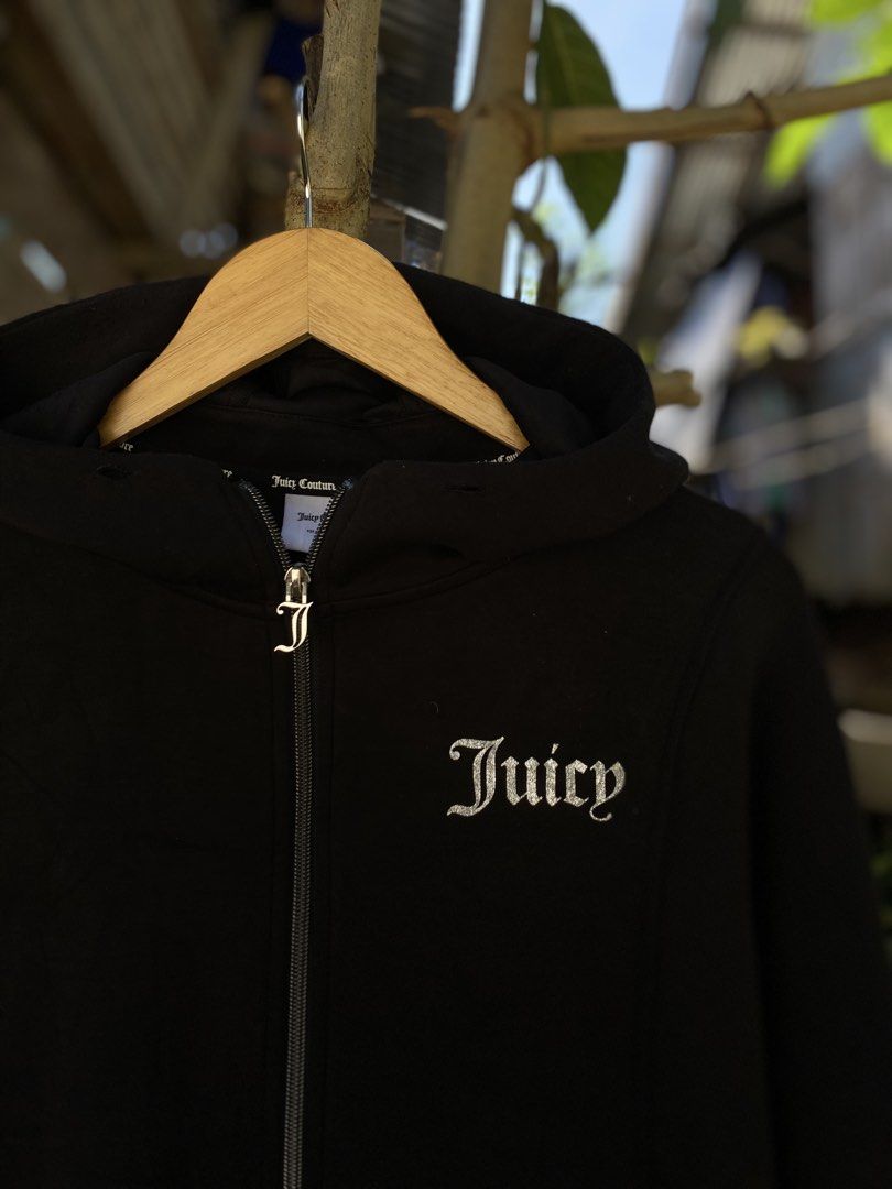 Juicy Couture zip up hoodie (Category: Coats, Jackets and Outerwear) located in Cagwait. Submitted by roundsociety_ph (Listing ID 1465594409, Image 3). Description: .