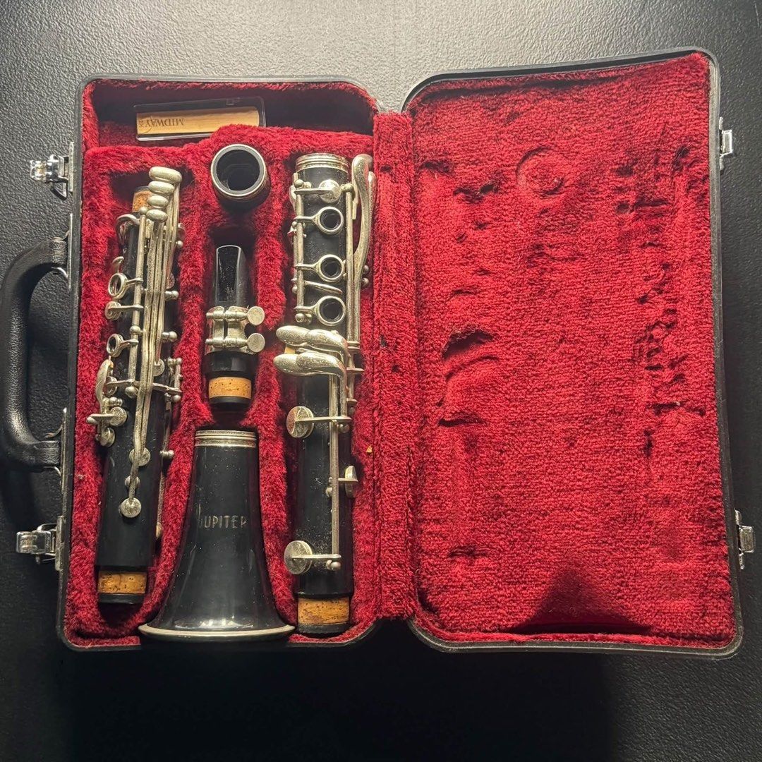 Jupiter Wind Instruments Student Clarinet in Hard Case (Category: Musical Instruments) located in Baguio. Submitted by paatttyyyy (Listing ID 1465737652, Image 1). Description: Made in Taiwan.