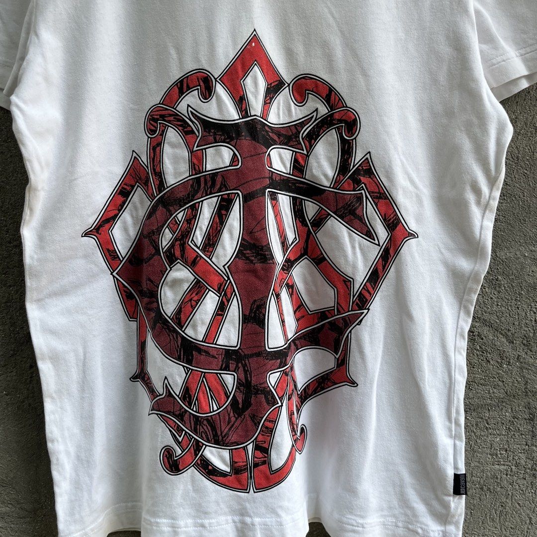 JUST CAVALLI V NECK (Category: Shirts) located in Manila. Submitted by flippinn (Listing ID 1465610503, Image 2). Description: Size 48 18W 27L Minimcal Cracks, White Paint stain Lalamove or J&t Express + Shipping fee.