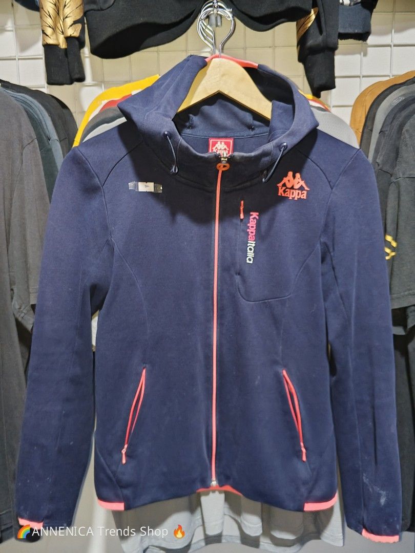 KAPPA HOODIE (Category: Coats, Jackets and Outerwear) located in Bulacan. Submitted by annenicathriftthriftlang (Listing ID 1465603800, Image 2). Description: 🔥 KAPPA ITALIA ZIP HOODIE - BORN IN ITALY 🔥 For sale: Kappa Full Zip Hoodie - Ganda ng colorway! ✅ DETAILS: Brand: Kappa Italia - BORN IN ITALY (Legit tag) Code: K0722MK05 / 1612-10392 Color: Navy Blue / Peach Orange piping - sobrang linis! Size: M on tag - 165/84A Best Fit: Small to Medi