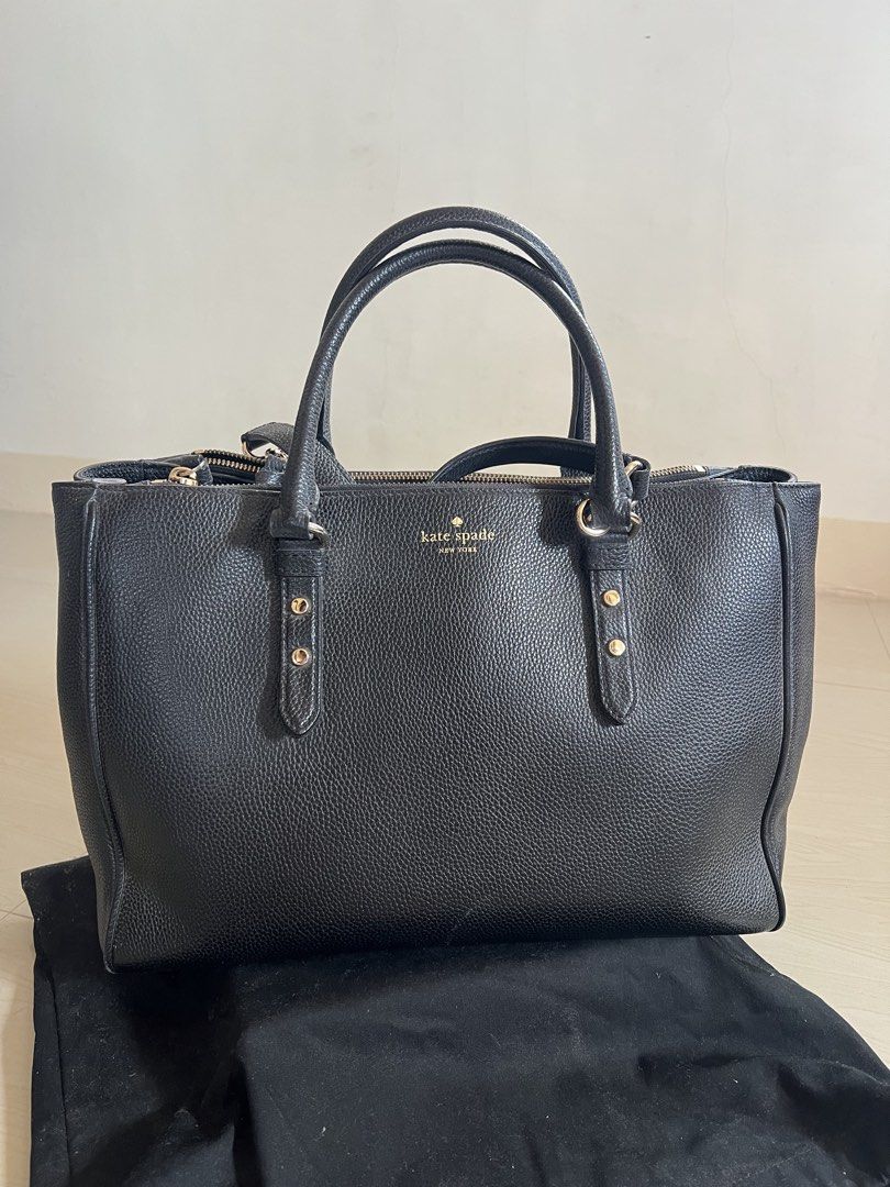Kate Spade Black Leather Tote Bag (Category: Tote Bags) located in General Tinio. Submitted by pistachiodreambar (Listing ID 1465613457, Image 1). Description: Kate Spade Large Black Leighann Mulberry Street Tote - can fit 13-14inch laptop/ipad - used but not abused - can be used as a shoulder bag price slightly nego rfs: decluttering.