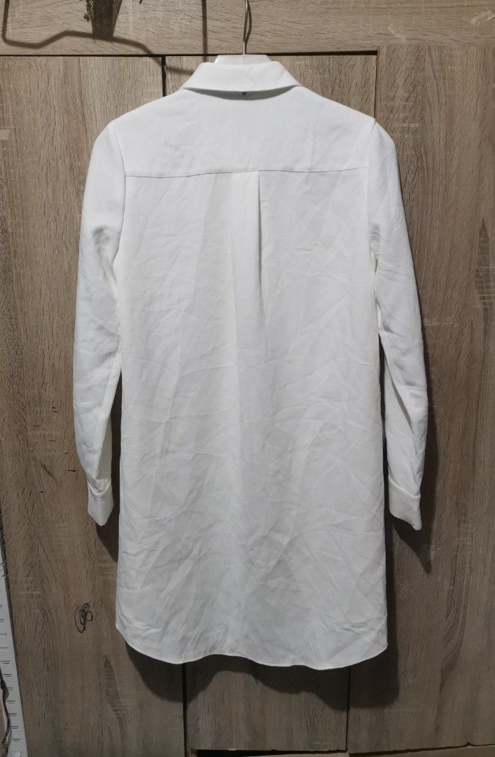 Kate Spade white button down (Category: Longsleeves) located in San Pedro. Submitted by thriftersthrift (Listing ID 1465583016, Image 2). Description: Width(inches) :18 Length(inches) :34 Good condition Already wash Color rate : 10 /10 🌵ALL ITEMS ARE FROM UKAY BALE SO MANAGE YOUR EXPECTATION 🌵 ASK SELLER FOR MORE INFORMATION COLOR MAY CHANGE TRU LIGHTING.