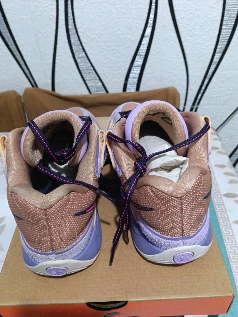 KD18 EP (Category: Activewear) located in Cavite. Submitted by purplepink30 (Listing ID 1465616508, Image 3). Description: Shopworn left side.
