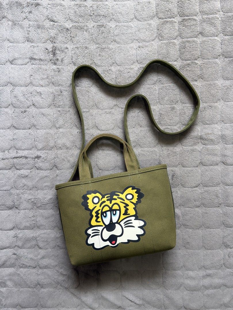 KENZO X VERDY REVERSIBLE SMALL TOTE (Category: Luxury Bags & Wallets) located in Manila. Submitted by azgtrrz (Listing ID 1465658402, Image 1). Description: FOR SALE KENZO X VERDY REVERSIBLE SMALL TOTE BRAND NEW 12,000 PHP (25K RETAIL) MANILA AREA.