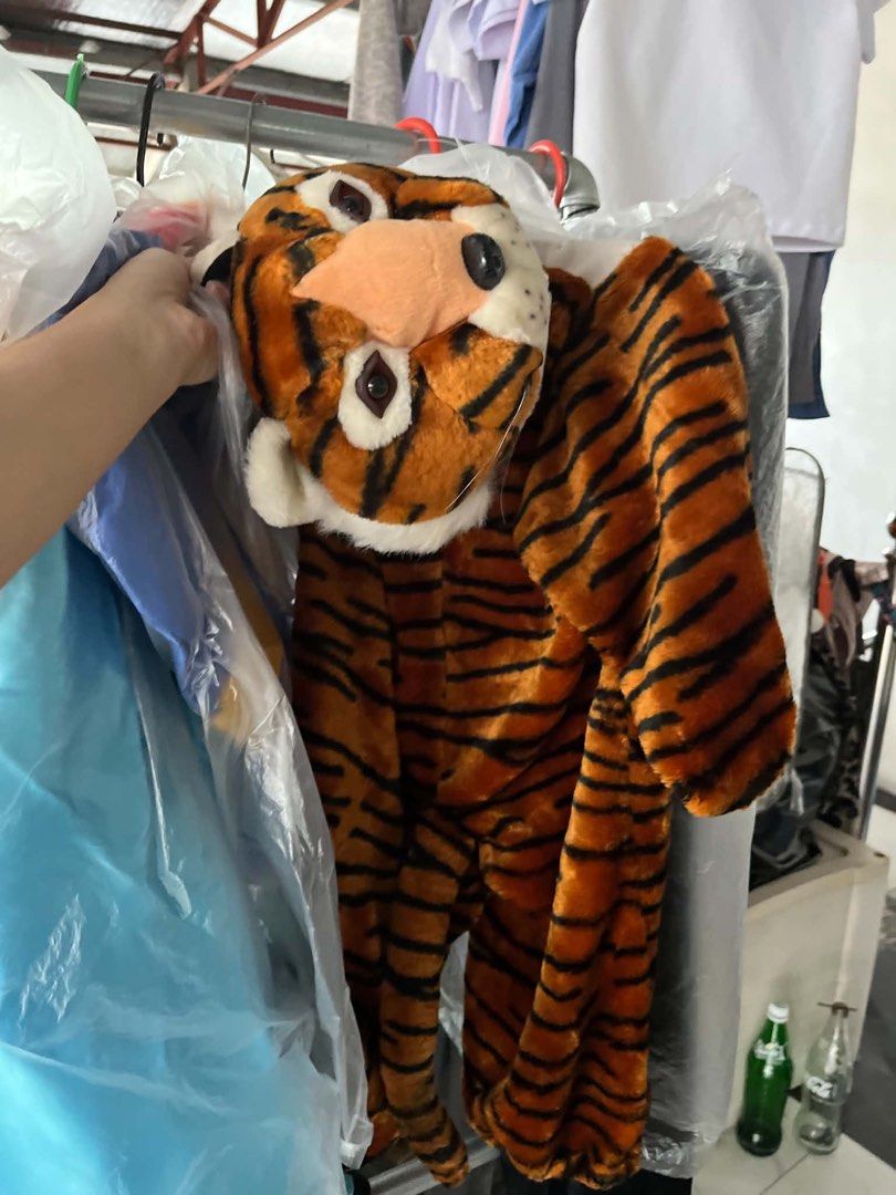 Kids costume (Category: Babies & Kids Fashion) located in Caloocan City. Submitted by trebdy01 (Listing ID 1465676819, Image 2). Description: Korean costume 3-6yrs old Mickey mouse 5-9 yrs old Tiger 1-4 years old Lion 1-4 yrs old Popeye-1-5 yrs old Chicken 6-10 France 4-5 yrs old Igorot 4 -6 .