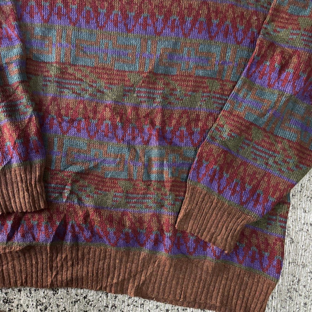 Knited Sweater (Category: Coats, Jackets and Outerwear) located in Baguio. Submitted by secondoption.ph (Listing ID 1465586631, Image 3). Description: Size large Length 27.5 Width 25.