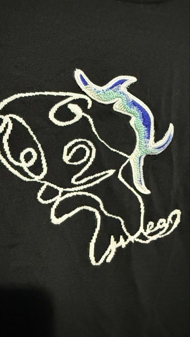 Knitted Top with Embroidery (Cow) (Category: Shirts) located in Quezon City. Submitted by dinesaur (Listing ID 1465683401, Image 2). Description: .