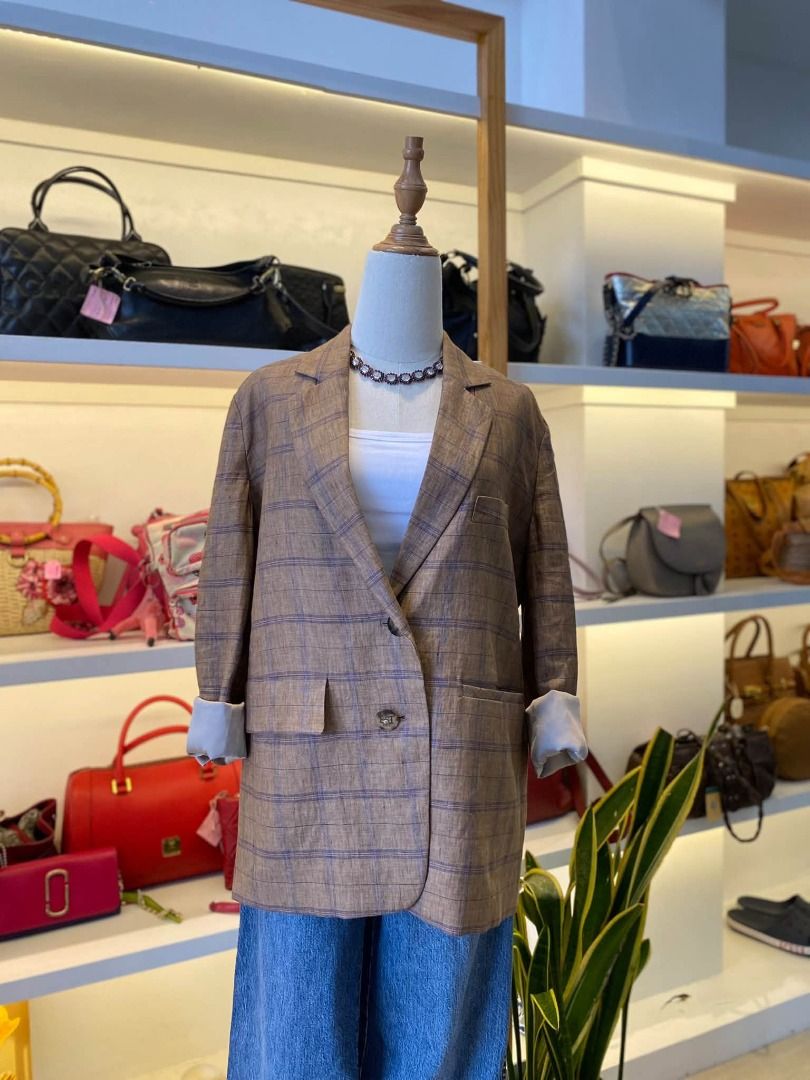 KOREAN LINEN BLAZER (Category: Coats, Jackets and Outerwear) located in Baguio. Submitted by asna_taku (Listing ID 1465662805, Image 1). Description: KOREAN LINEN BLAZER S-M ₱980.