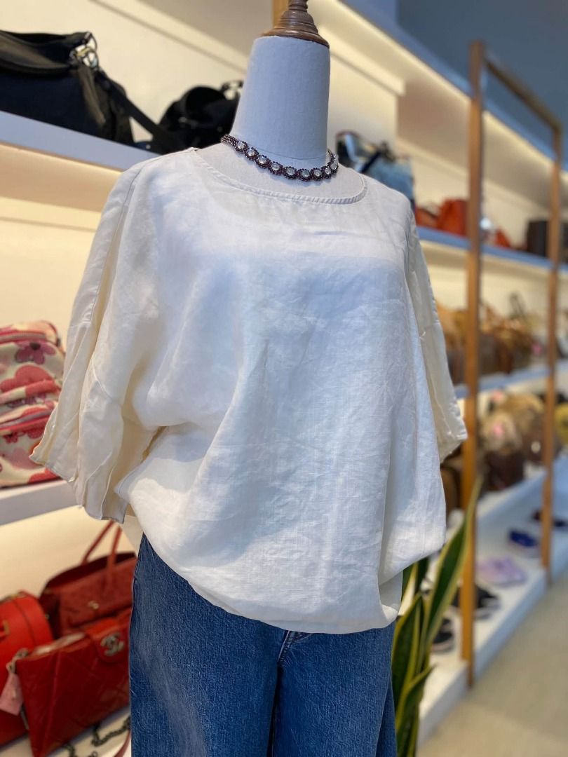 KOREAN LINEN BLOUSE (Category: Blouses) located in Baguio. Submitted by asna_taku (Listing ID 1465652595, Image 2). Description: KOREAB LINEN BLOUSE L-XL ₱580.