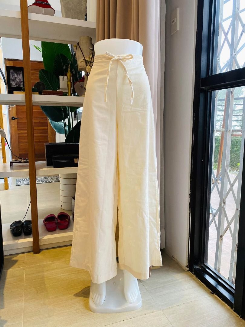 KOREAN LINEN PANTS (Category: Other Bottoms) located in Baguio. Submitted by asna_taku (Listing ID 1465665682, Image 1). Description: KOREAN LINEN PANTS 22-26" VIA TM ₱800.