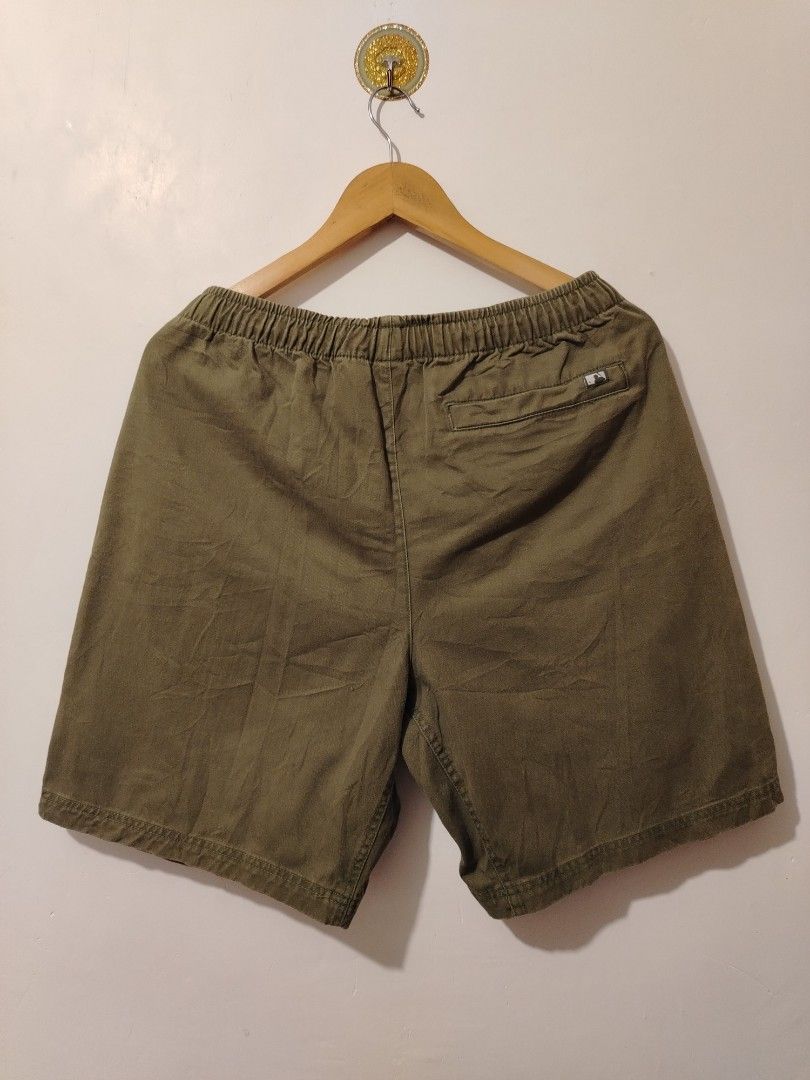 LA Shorts (Category: Shorts) located in Candijay. Submitted by 6312_streetwear (Listing ID 1465612810, Image 3). Description: Waistline 30 to 36 Length 18 HEM 11½.