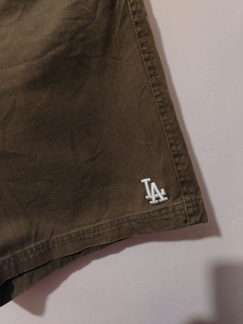 LA Shorts (Category: Shorts) located in Candijay. Submitted by 6312_streetwear (Listing ID 1465612810, Image 2). Description: Waistline 30 to 36 Length 18 HEM 11½.