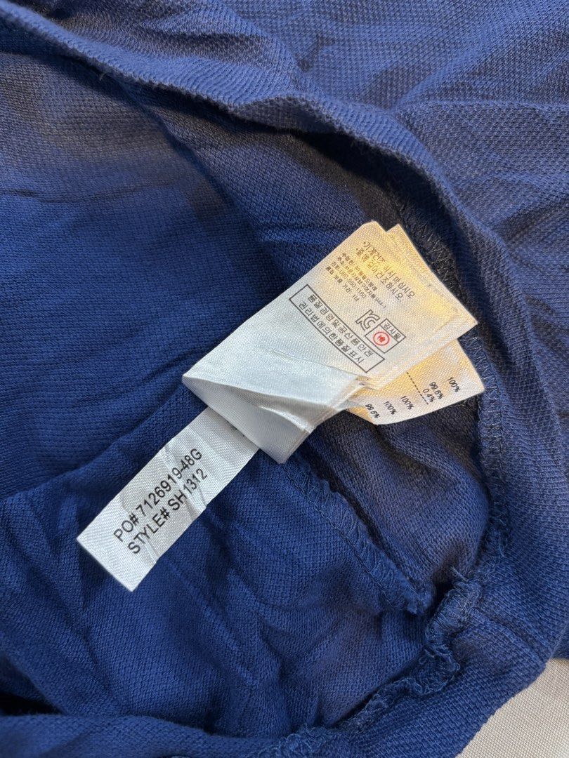 Lacoste (Category: Tshirts & Polo Shirts ) located in Cavite. Submitted by staythrifted.23 (Listing ID 1465674164, Image 3). Description: Lacoste US S FR 3 Dimes : Length 27.5 Width 20.5 Excellent Color rate 9.5/10 Issue : Minimal sa Kwelyo 📩📩📩 Loc. Cavite We ship nationwide Payment first 📌DISCLAIMER: We are not associated or affiliated with any brand posted. 📃ALL COPYRIGHT AND TRADEMARKS RESERVED TO THE ORIGINAL BRAND OWNERS. .