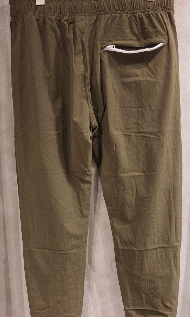 Lacoste stretch sweat pants (Category: Joggers) located in Muntinlupa City. Submitted by kstefanomela14 (Listing ID 1465622872, Image 3). Description: brandnew legit lacoste stretch beige and army green track jogging sweat pants small 16x37 medium 17x38 cod cop j&t lalamove lbc.