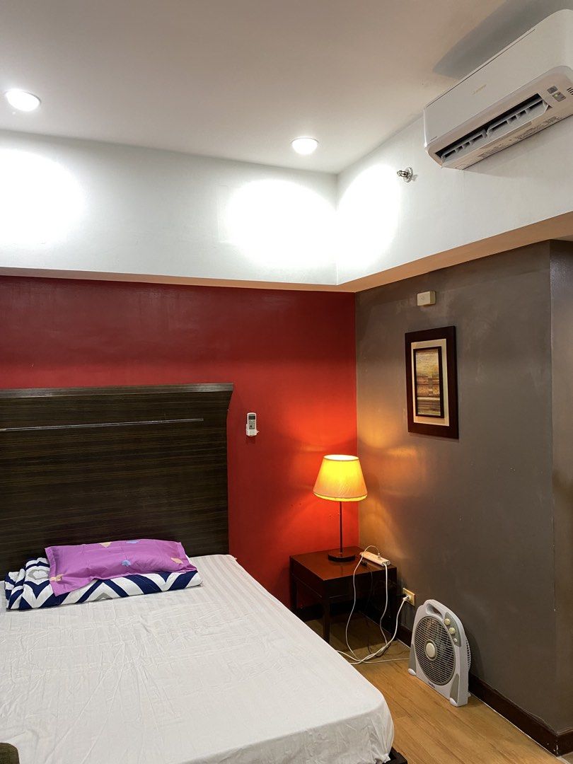 Lancaster hotel studio for sale (Category: Apartments & Condos) located in Manila. Submitted by jay.jay7 (Listing ID 1465757827, Image 1). Description: For sale Lancaster hotel studio type (fully furnished) 27.6sqm Shaw blvd. Walking distance to star mall, shangrira plaza, megamall. (Best place). High demand for renting! 2,100,000 (net) Tenant until end of dec. Great investment!.