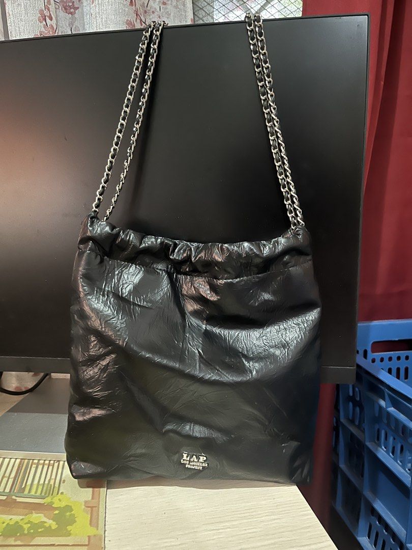 LAP bag (Category: Shoulder Bags) located in Las Pinas. Submitted by preloved_koto (Listing ID 1465618366, Image 1). Description: Preloved No flaws 12x10 inches.