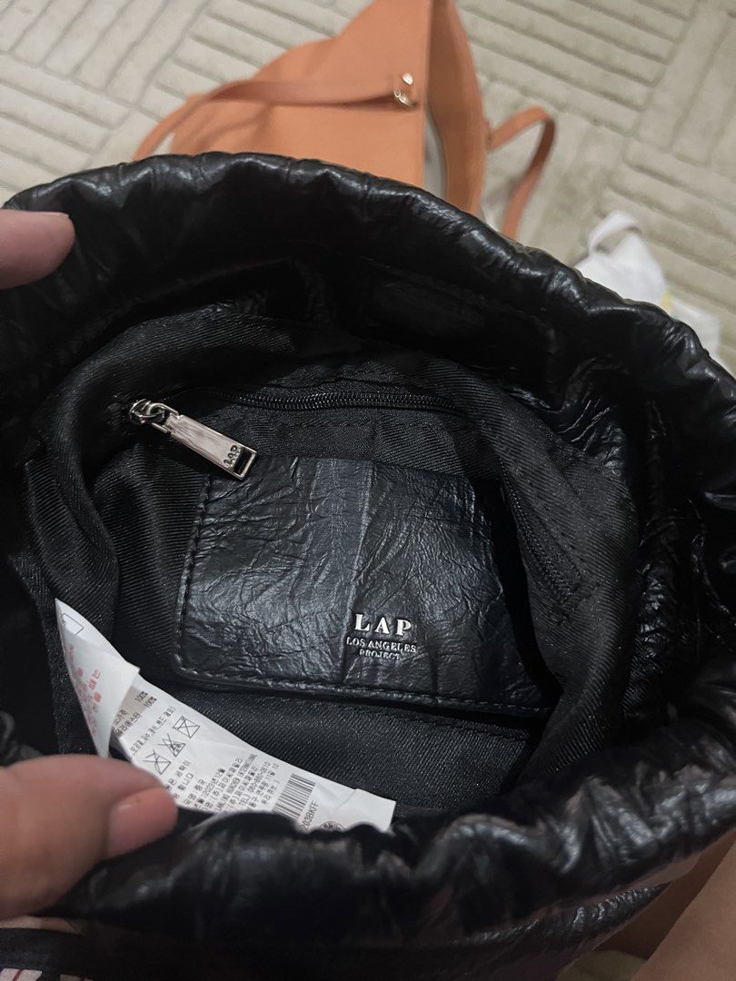 LAP bag (Category: Shoulder Bags) located in Las Pinas. Submitted by preloved_koto (Listing ID 1465618366, Image 2). Description: Preloved No flaws 12x10 inches.