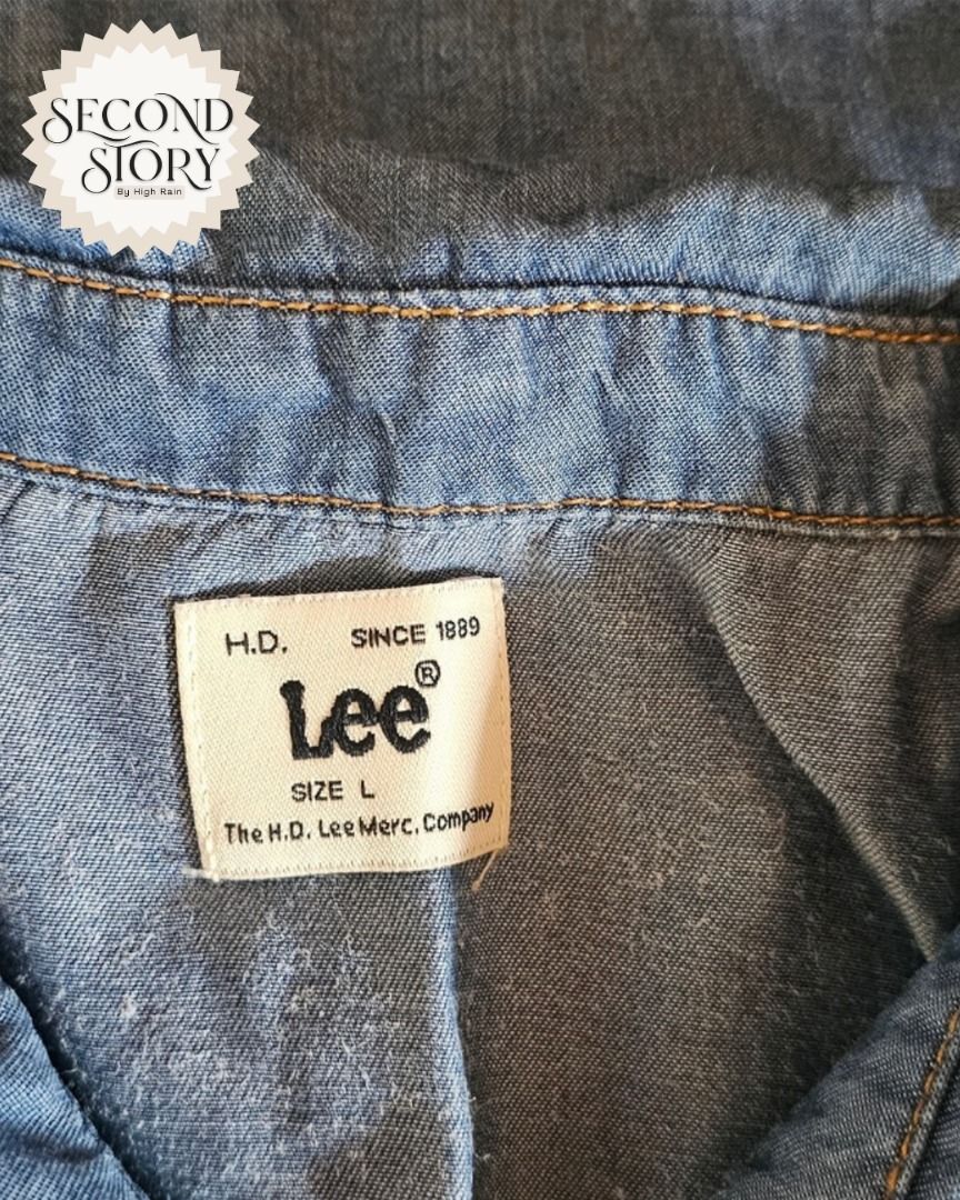 Lee Denim Sleeveless Shirt (Category: Sleeveless) located in Cavite. Submitted by secondstorybyhighrain (Listing ID 1465600778, Image 1). Description: B 19 L 18.