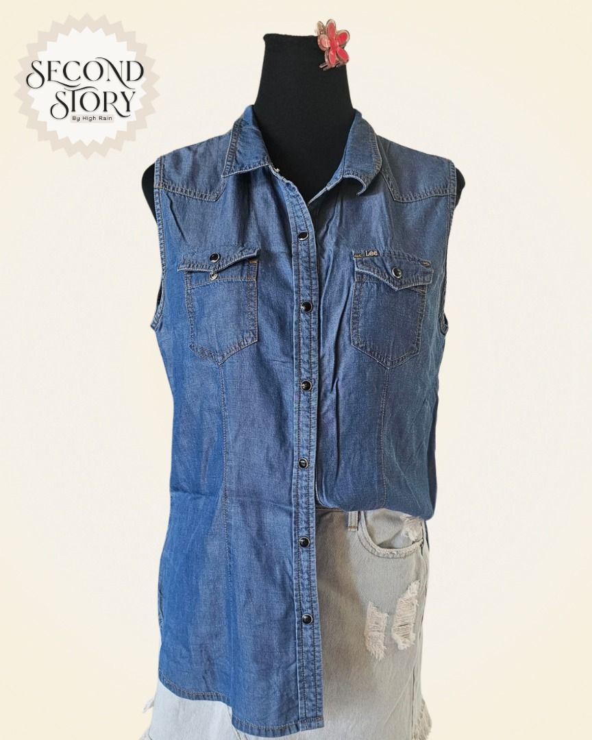 Lee Denim Sleeveless Shirt (Category: Sleeveless) located in Cavite. Submitted by secondstorybyhighrain (Listing ID 1465600778, Image 2). Description: B 19 L 18.