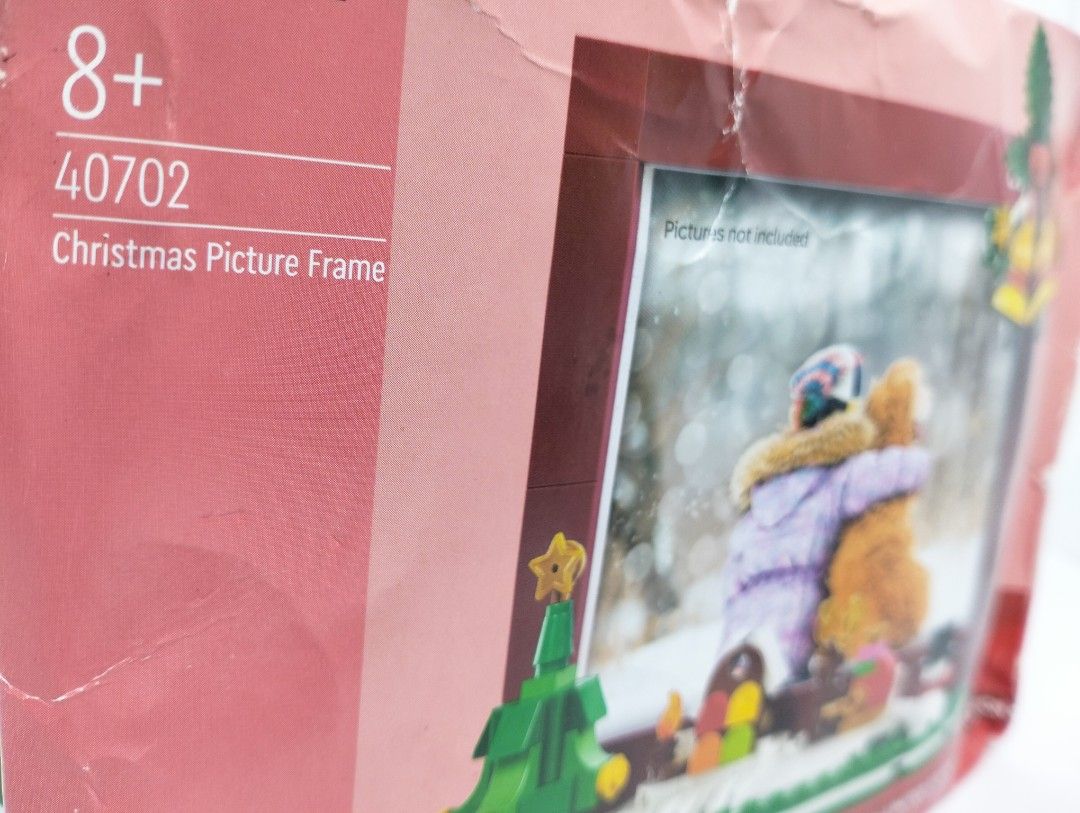 Lego 40702 Christmas Picture Frame (Category: Lego & Building Sets) located in Baguio. Submitted by toys_of_yesteryear (Listing ID 1465704512, Image 3). Description: 📌loc. Baguio ✅ Lego 40702 Christmas Picture Frame. Limited Edition. Sealed/new but Damaged box as seen on the photos. Actyal photis posted. What you see is what you get. ✅Price: posted + sf. 👉Mop: Gcash 👉Mod: J&T only These are carefully hand-picked, hard-to-find pieces sourced fr
